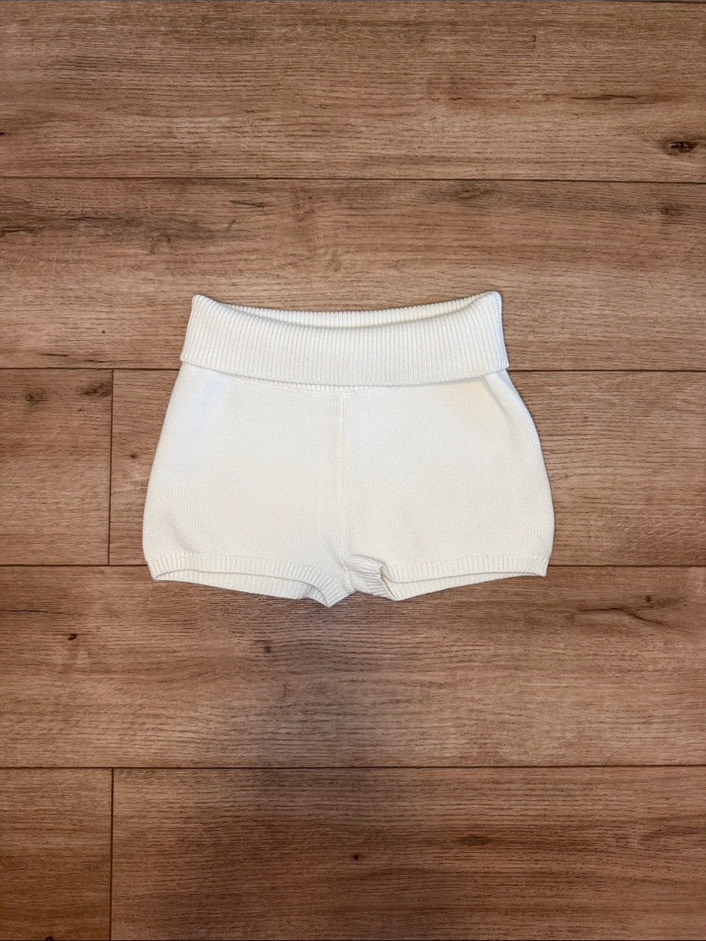 brandy melville shorts - Picture 2 of 2
